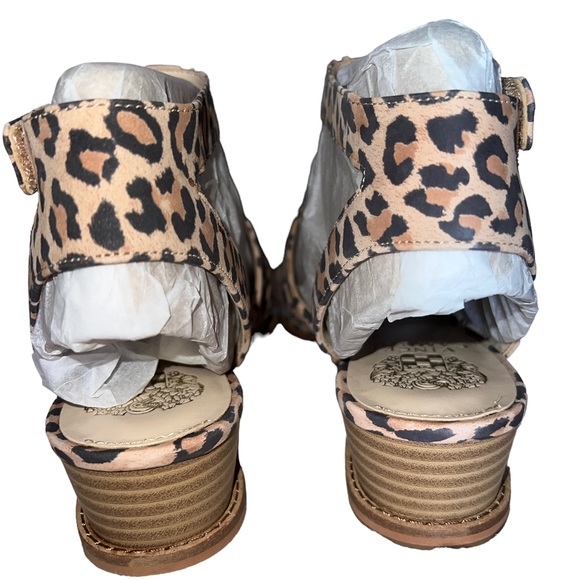 🐆 NWB! Leopard Strappy Sandals - Picture 7 of 9